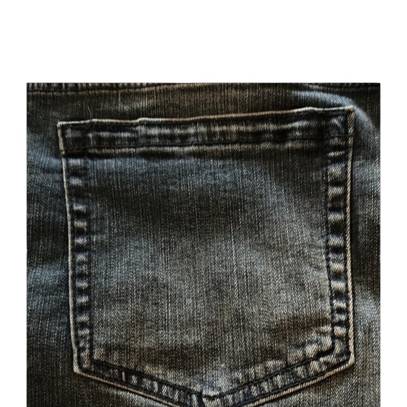 Torrid Blue Jean Cut Offs white rose embroidery zipper closure pockets NWT 26 - Picture 8 of 9